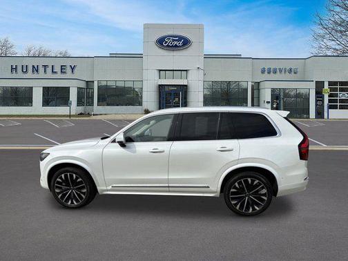 Crystal White Pearl 2025 Volvo XC90 B6 Plus 7-Seater