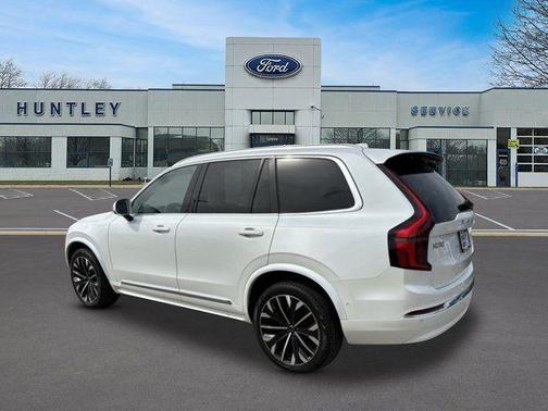 Crystal White Pearl 2025 Volvo XC90 B6 Plus 7-Seater