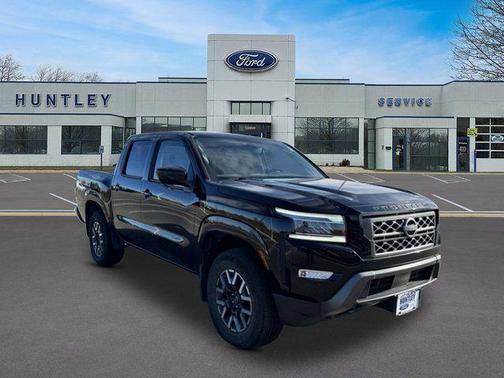 2024 Nissan Frontier SL