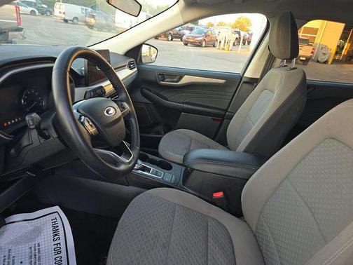 Carbonized Gray Metallic 2022 Ford Escape SE