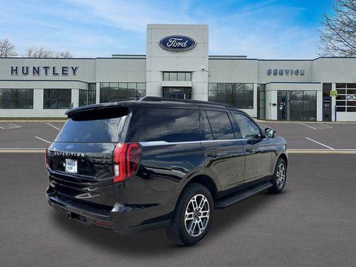 Black Metallic 2025 Ford Expedition Active