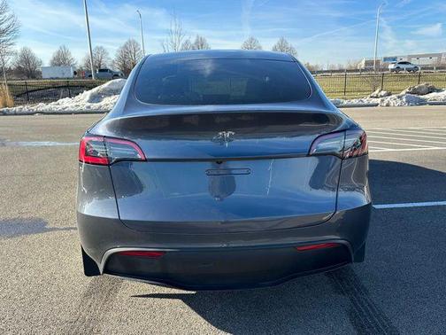2024 Tesla Model Y Long Range Dual Motor All-Wheel Drive