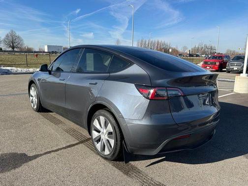 2024 Tesla Model Y Long Range Dual Motor All-Wheel Drive