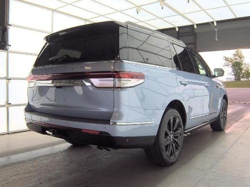 2024 Lincoln Navigator Black Label