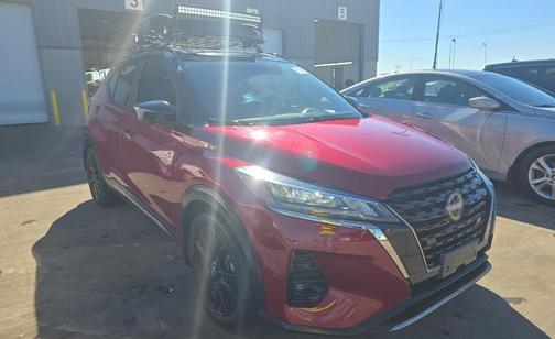 2022 Nissan Kicks SR