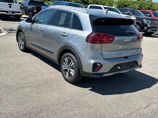 Steel Gray 2022 Kia Niro LXS