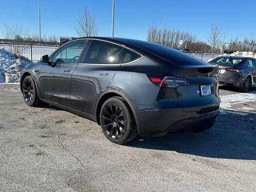 2024 Tesla Model Y Long Range Dual Motor All-Wheel Drive