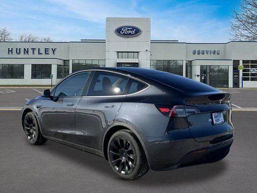 2024 Tesla Model Y Long Range Dual Motor All-Wheel Drive