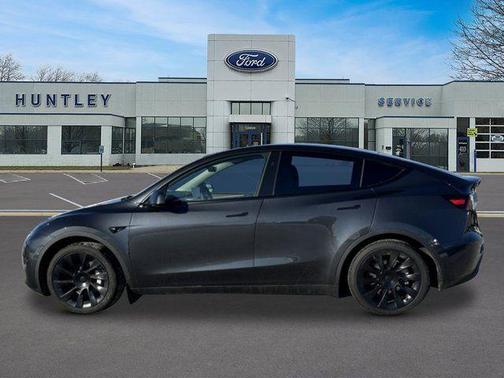 2024 Tesla Model Y Long Range Dual Motor All-Wheel Drive