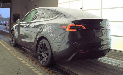 2024 Tesla Model Y Long Range Dual Motor All-Wheel Drive