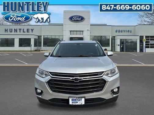 Silver Ice Metallic 2021 Chevrolet Traverse LT Cloth