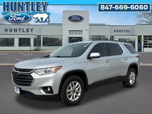 Silver Ice Metallic 2021 Chevrolet Traverse LT Cloth