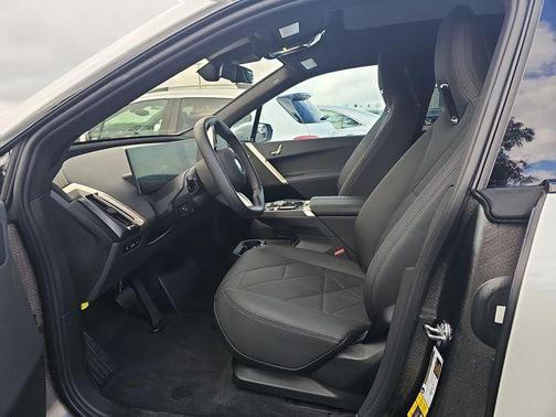 Alpine White 2023 BMW iX xDrive50