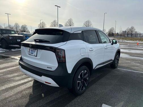 2025 Nissan Kicks SV