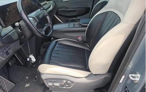 Iceberg Green 2024 Kia EV9 GT-Line