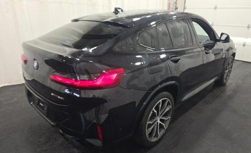 2023 BMW X4 xDrive30i