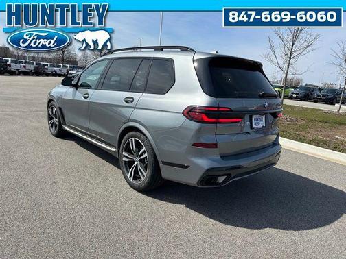 Skyscraper Grey Metallic 2024 BMW X7 xDrive40i