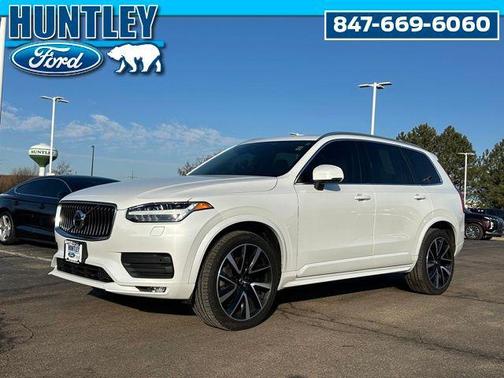 2022 Volvo XC90 T6 Momentum