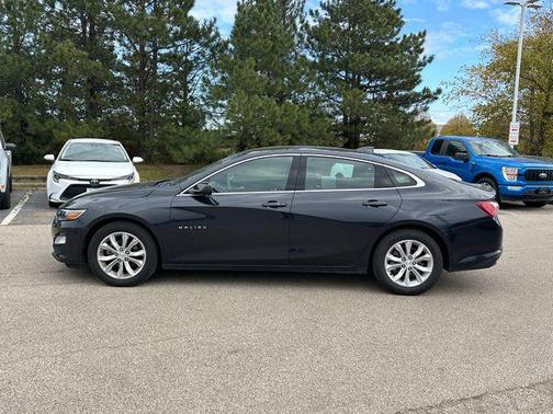 2022 Chevrolet Malibu FWD LT