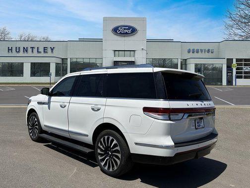 2024 Lincoln Navigator Black Label