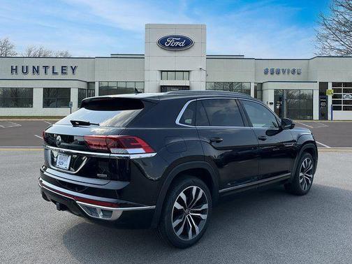 2022 Volkswagen Atlas Cross Sport 3.6L V6 SEL Premium R-Line