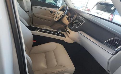 2023 Volvo XC90 B5 Core