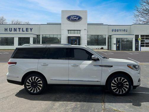 2023 Lincoln Navigator Black Label