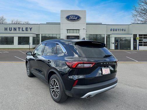 2023 Ford Escape PHEV SE