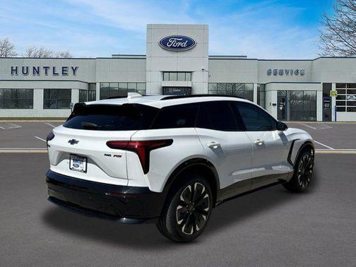 Summit White 2024 Chevrolet Blazer EV eAWD RS