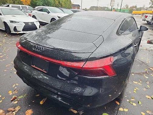 2022 Audi e-tron GT Premium Plus