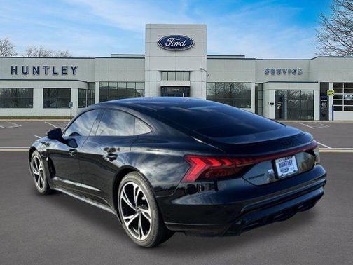 2022 Audi e-tron GT Premium Plus