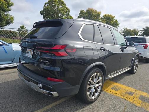 Black Sapphire Metallic 2024 BMW X5 xDrive40i