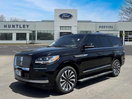 Infinite Black Metallic Clearcoat 2022 Lincoln Navigator Reserve