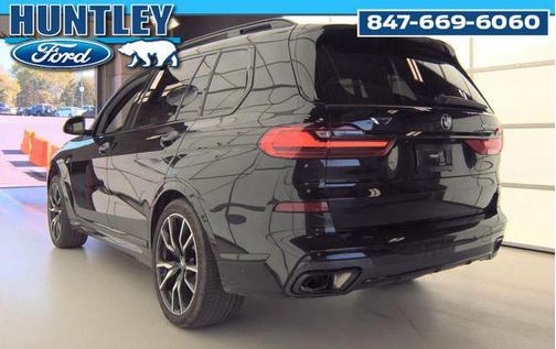 Black 2022 BMW X7 xDrive40i