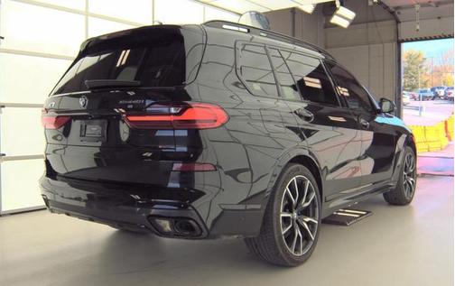 Black 2022 BMW X7 xDrive40i