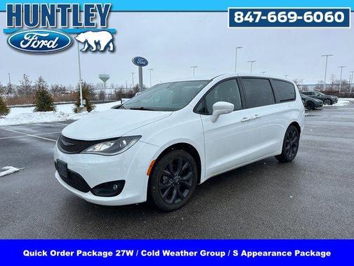 2020 Chrysler Pacifica Touring