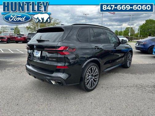 Black 2024 BMW X5 xDrive40i