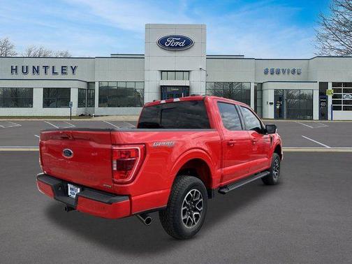 Race Red 2022 Ford F-150 XLT