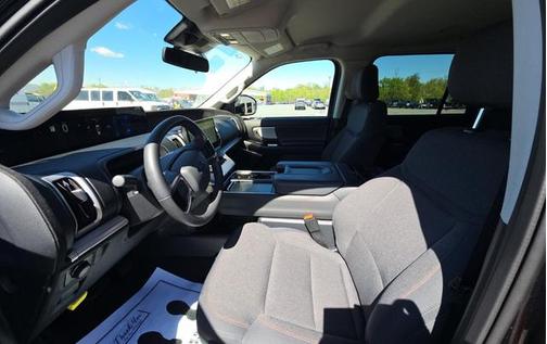 Black Metallic 2025 Ford Expedition Max Active 4x4