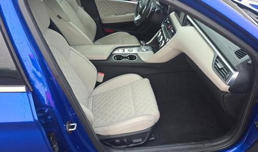 2022 Genesis G70 3.3T AWD