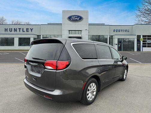 2017 Chrysler Pacifica Touring
