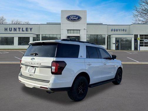 Star White Metallic Tri-Coat 2022 Ford Expedition Timberline