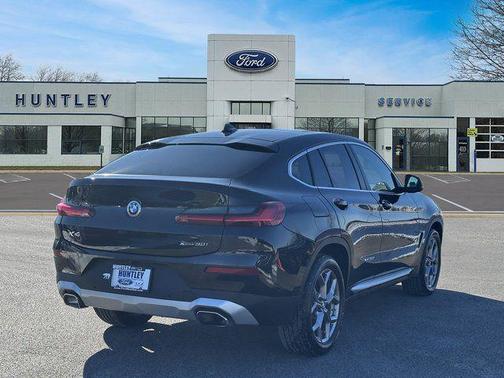 2024 BMW X4 xDrive30i