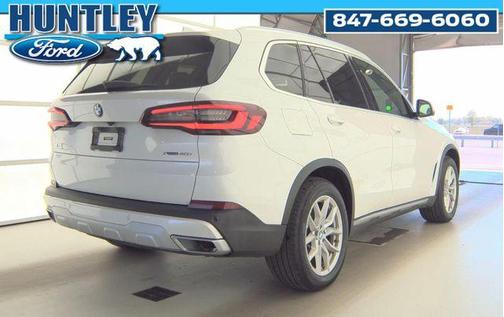 Mineral White Metallic 2021 BMW X5 xDrive40i