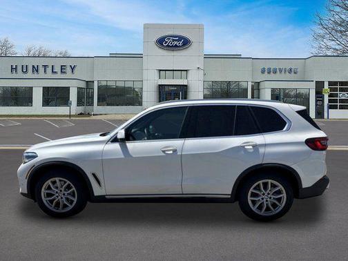Mineral White Metallic 2021 BMW X5 xDrive40i