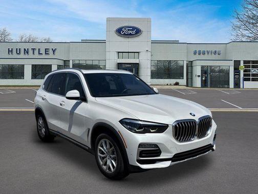 Mineral White Metallic 2021 BMW X5 xDrive40i