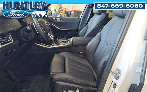 Mineral White Metallic 2021 BMW X5 xDrive40i