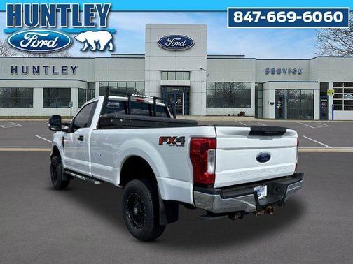 Oxford White 2017 Ford F-250 XL