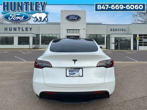 2022 Tesla Model Y Long Range Dual Motor All-Wheel Drive