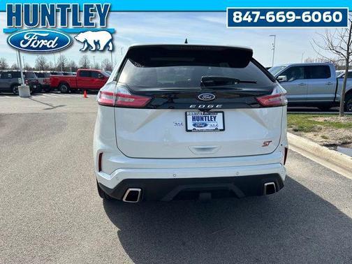 White Metallic 2022 Ford Edge ST